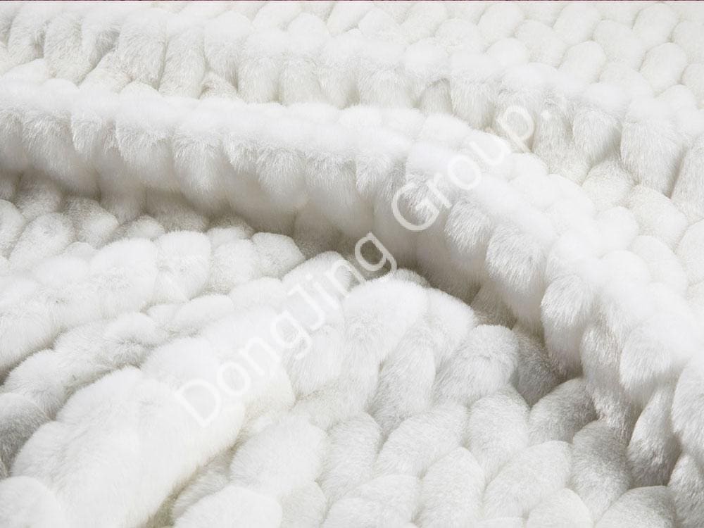 X9HG0193-白いエンボス加工のウサギの髪 faux fur fabric